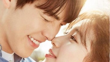 DIBINTANGI BAE SUZY