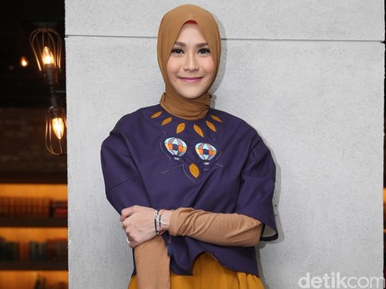 Kata Zaskia Mecca soal Pentingnya Mengawasi Anak Main Gadget