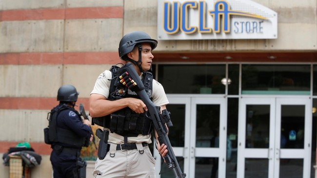 Polisi dan para petinggi University of California, UCLA, Los Angeles, mengkonfirmasi bahwa dua korban tewas dalam aksi penembakan di area kampus.