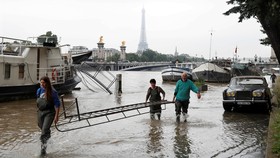 Cara Kenali Mobil Bekas 'Korban' Banjir