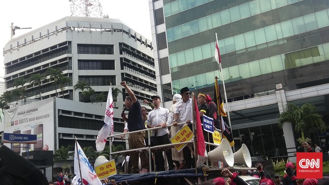 Dhani meminta KPK menetapkan Gubernur DKI Jakarta Basuki Tjahja Purnama alias Ahok sebagai tersangka dalam kasus pengadaan tanah Rumah Sakit Sumber Waras.