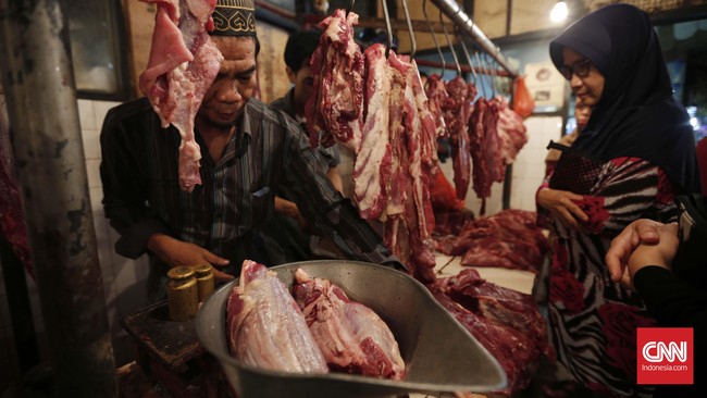 Menteri Pertanian Amran Sulaiman mengungkapkan, pemerintah bakal memasok 9.000 ton daging sapi dengan harga di bawah Rp80 ribu per kilogram.