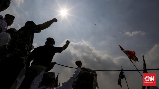 Jumat pekan ini, 4 November, sejumlah organisasi kembali menggelar aksi unjuk rasa terhadap Basuki Tjahaja Purnama alias Ahok. Polisi dan tentara berkoordinasi.