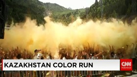 Berlari Penuh Warna di Kazakhstan