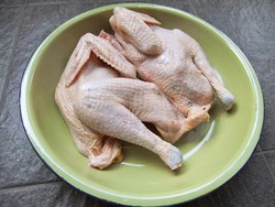 Harga Sembako Jatim 14 September 2022, Daging Ayam Kampung Turun