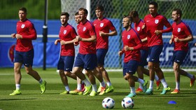Latihan Perdana Timnas Inggris di Chantilly