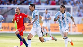 Argentina Bungkam Chile 2-1
