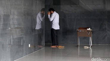 img-title Punya Wajah seperti Bocah, Pria 27 Tahun Ini Susah Cari Kerja