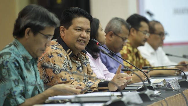 Terkait dana kampanye, aturan baru untuk sumbangan perorangan maksimal Rp75 juta dan badan hukum atau perusahaan  maksimal Rp750 juta,