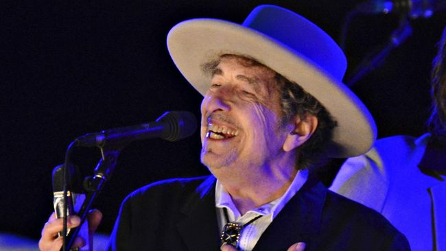Karya kreatif Bob Dylan ini akan ditempatkan di pintu masuk sebuah kasino resor mewah senilai US$1,3 miliar (atau sekitar Rp17 triliun).
