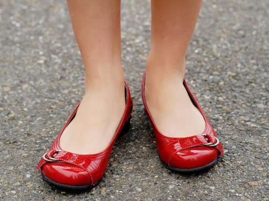 Sepatu Flat Shoes Korea Ini Bikin OOTD Auto Elegan, Harganya Masih 100 Ribuan 