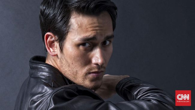 Arifin Putra akan bintangi Angels Fallen 2: Warriors of Peace, film independen AS, bersama Denise Richards.