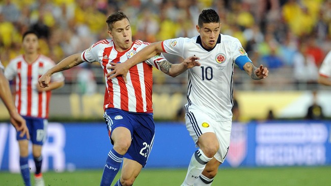 James Rodriguez menjadi pahlawan bagi Kolombia untuk lolos ke perempat final Copa America Centenario lewat satu assist dan satu golnya kala melawan Paraguay.