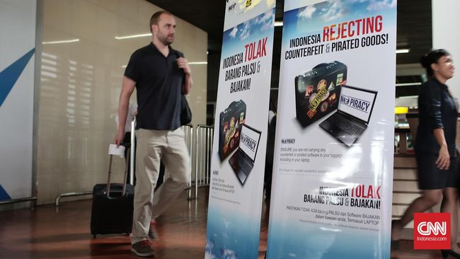 X banner merupakan media promosi berbentuk spanduk atau banner yang dipasang pada kerangka berbentuk huruf "X". Berikut ukuran x banner.