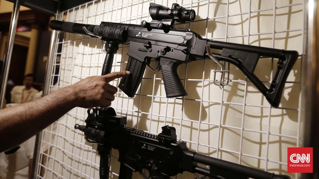 Sebanyak 25 ribu pucuk senapan serbu SS2-V5 A1 buatan PT Pindad sudah disiapkan untuk pelatihan Komponen Cadangan militer.