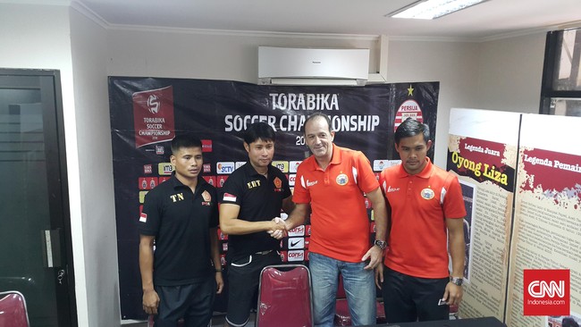 Pelatih Persija, Paulo Camargo, mengisyaratkan lebih memilih Rahmat Afandi ketimbang Bepe sebagai starter di Persija untuk menggantikan Jose Adolfo Guerra.