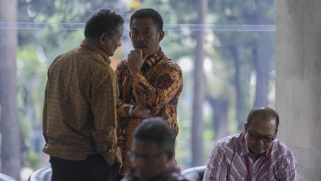 Pembagian dana terungkap ketika JPU KPK Ali Fikri membacakan Berita Acara Pemeriksaan (BAP) milik Manajer Perizinan PT Agung Sedayu Grup, Syaiful Zuhri.