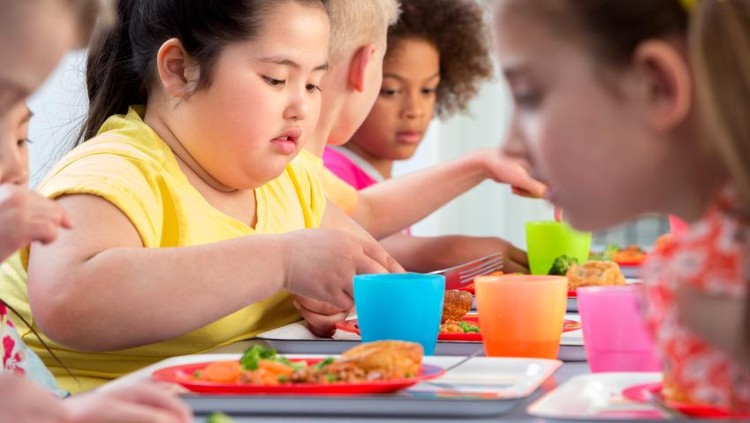 Anak yang gemuk memang lucu ya, Bun. Tapi jangan sampai gemuknya berlebihan alias obesitas, karena bisa menimbulkan masalah lain.