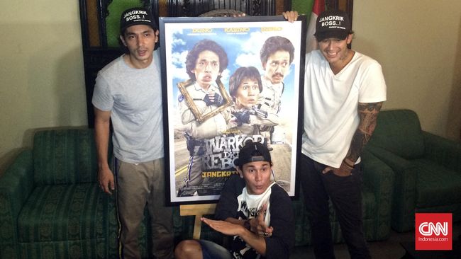 Akting Vino dalam Warkop DKI Reborn meyakinkan istri Chrisye bahwa ia orang yang tepat memerankan sang musisi legenda.