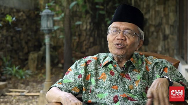Meski keinginan Taufiq Ismail menjadi peternak gagal, setidaknya ia masih memegang teguh mimpi jadi penulis.