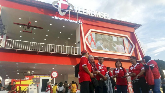 Telkomsel turut memeriahkan Jakarta Fair Kemayoran dengan membangun booth dan menambah BTS untuk memaksimalkan jaringan 3G dan 4G di kawasan itu.