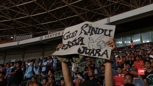 CEO Bhayangkara FC I Gede Widiade tak mau melangkahi Presiden Klub Persija Ferry Paulus soal pembelian saham Macan Kemayoran.