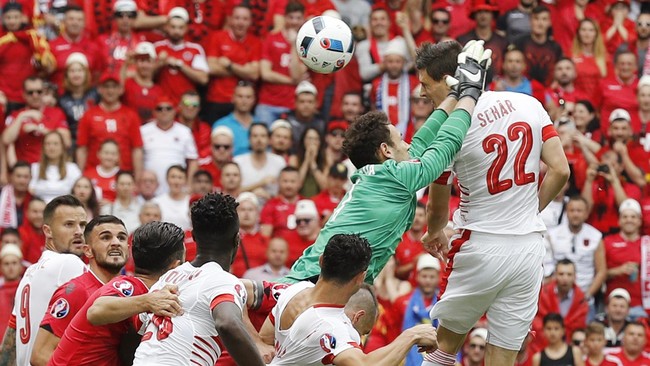 Swiss berhasil memulai langkah mereka di Piala Eropa 2016 lewat kemenangan tipis 1-0 atas tim debutan Albania.