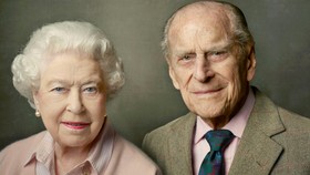 Ratu Elizabeth II Rayakan Ulang Tahun ke-70 Pernikahan