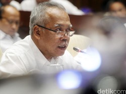 Meneteskan Air Mata, Basuki Pamit ke Komisi V DPR
