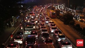Sistem Pelat Nomor Ganjil Genap Pilihan Panik Pemprov Jakarta