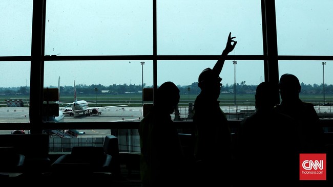 PT Angkasa Pura (AP) II hari ini menggelar simulasi operasional untuk Terminal 3 Ultimate Bandar Udara (Bandara) Internasional Soekarno-Hatta, Tanggerang. Proses ini dilakukan sebelum Terminal 3 Ultimate dioperasikan secara perdana pada 20 Juni 2016 mendatang.Tanggerang. Minggu 12 Juni 2016. CNN Indonesia/Andry Novelino