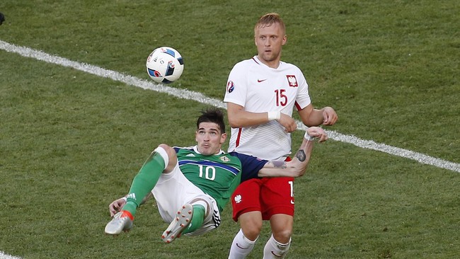 Potret Polandia Rusak Debut Irlandia Utara