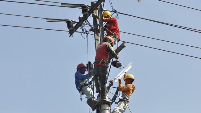 Akibat pembengkakkan subsidi tersebut penyerapan total realisasi subsidi energi tembus hingga 113,2 persen dari APBNP 2016.