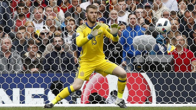 Gianluigi Buffon akan menjalani pertandingan ke-160 bersama timnas Italia malam nanti. Sementara David de Gea akan meraih caps ke-13 bersama timnas Spanyol.