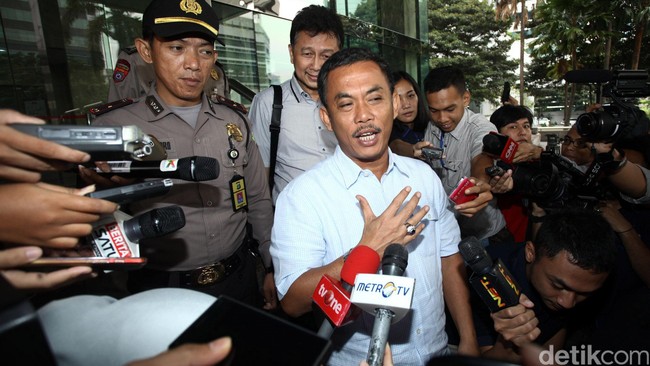Di ruang sidang Tipikor, Sekretaris DPD PDI Perjuangan DKI itu mengungkapkan adanya permintaan khusus untuk rancangan perda tata ruang.