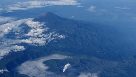 Aktivitas Vulkanis Semeru Meningkat, Pendakian Ditutup