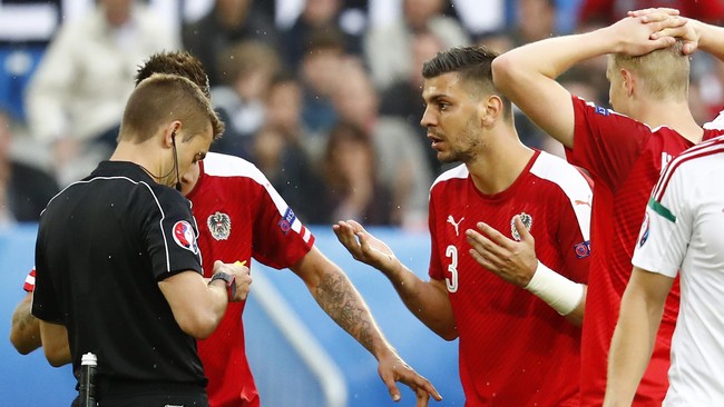 Michael Fuchs berharap Austria bisa tiru semangat Leicester yang tak gentar meskipun berstatus underdog di hadapan tim-tim lainnya.