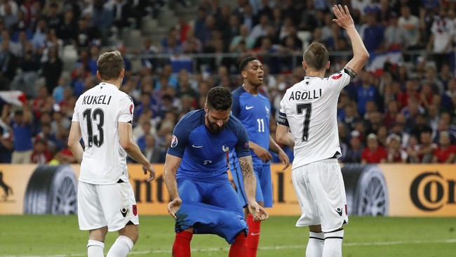 Di Piala Eropa pertama mereka, Albania dua kali bermain dengan sangat baik dan memberi perlawanan ketat. Tapi dua kali pula Albania menelan kekalahan.