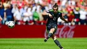 Gol Cantik Bale Bawa Wales Unggul atas Inggris di Babak I