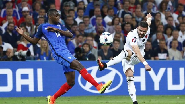 Gelandang timnas Perancis, Blaise Matuidi, termasuk satu dari sederet nama yang dibidik manajer baru Manchester United, Jose Mourinho.