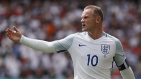Southgate Sebut Rooney Layak Dipertahankan Sebagai Kapten