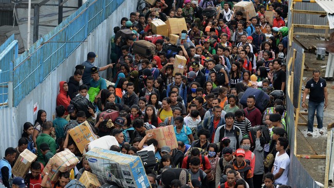 IDI menilai wacana peniadaan larangan mudik yang didasari tren penurunan kasus covid-19 dalam beberapa pekan terakhir masih membutuhkan kajian lebih lanjut.