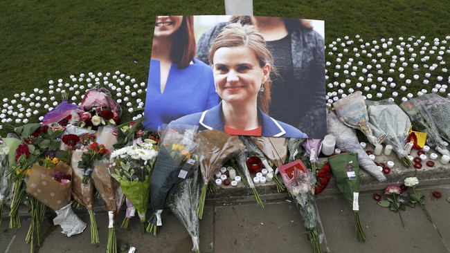 Pembunuhan Jo Cox adalah yang pertama sejak 26 tahun lalu. Namun dalam sejarahnya, pembunuhan anggota parlemen bukan hal asing di Inggris.