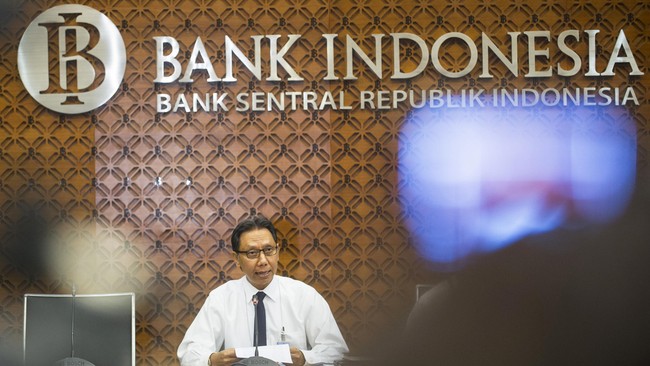 Bank Indonesia (BI) memilih menahan suku bunga acuan (7 Days Reverse Repo Rate/7DRRR) di angka 4,25 persen pada Oktober ini.