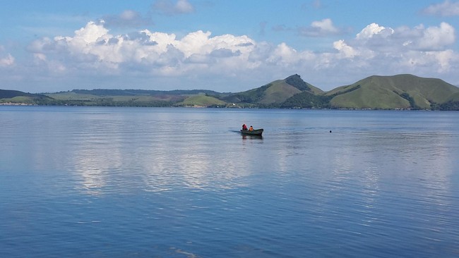 Berburu merupakan salah satu mata pencaharian masyarakat Kampung Abar yang bermukim di Danau Sentani, Papua. Bagaimana cara mereka berburu?