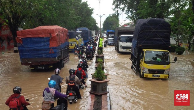 BNPB meminta masyarakat tetap mewaspadai bencana saat mudik dan lebaran. Beberapa potensi bencana selama mudik salah satunya adalah banjir dan longsor.