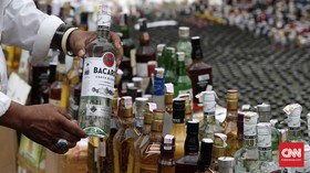 YLKI: DPR Tak Perlu Melarang Konsumsi Minuman Beralkohol
