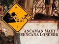 Banjir dan Longsor di Sumsel, Jembatan Gantung Ambruk