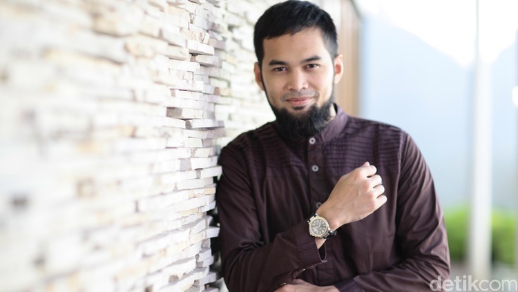 Bunda ingin mengajari anak puasa? Cara Teuku Wisnu ini bisa ditiru lho.
