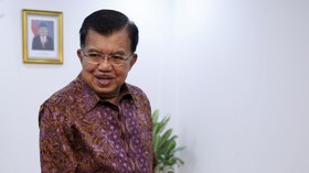 Saat Wapres Jusuf Kalla 'Jualan' Kopi di Atas Awan